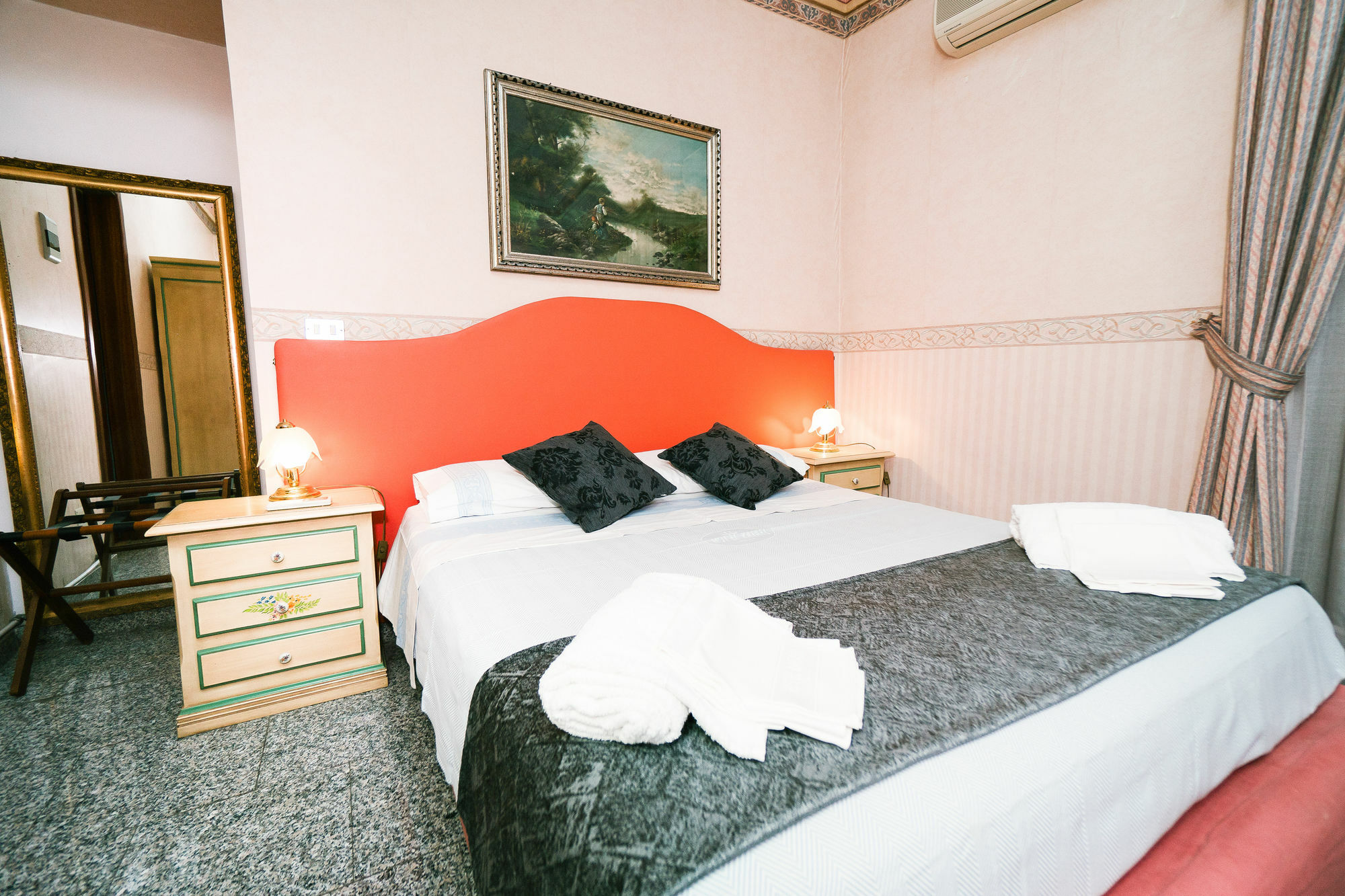Rafael Guest House Ragusa Esterno foto
