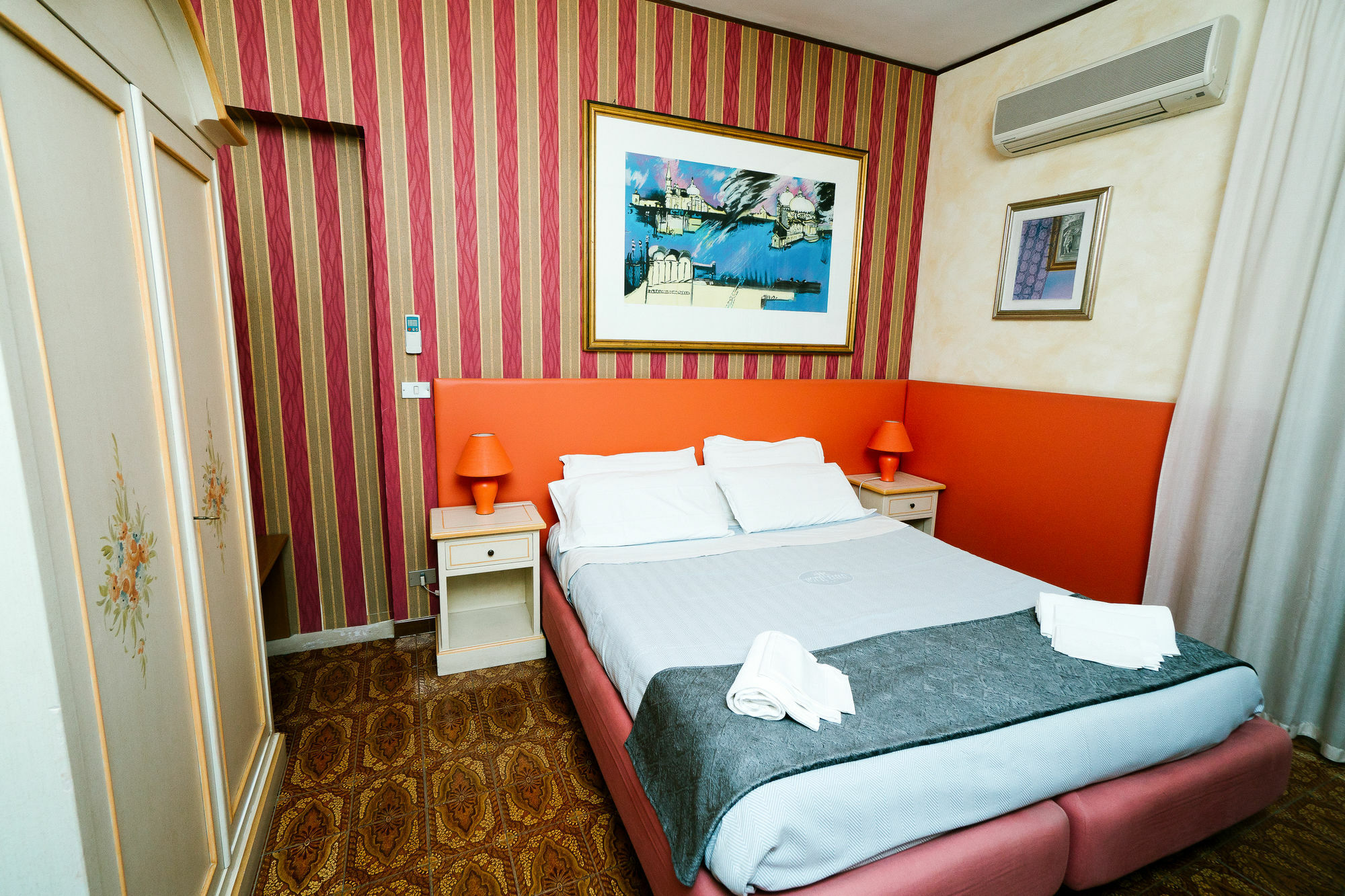 Rafael Guest House Ragusa Esterno foto